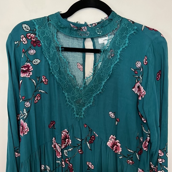 Eyeshadow Boho Dress V Neck Mini to Midi Emerald Green Lace Detail - Picture 4 of 9